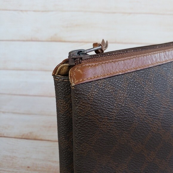 Bally Travel/Cosmetic/Toiletry Bag - Picture 9 of 16